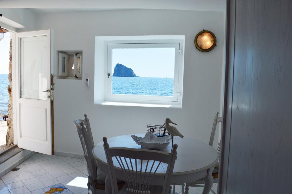 Villa Il Galeone Panarea Kamer foto