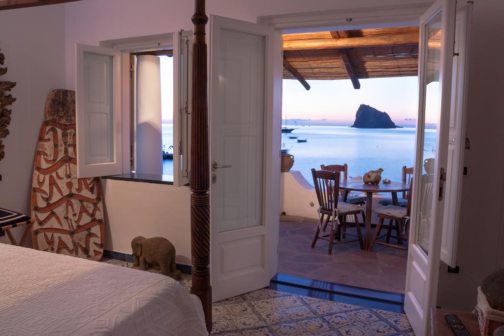 Villa Il Galeone Panarea Kamer foto